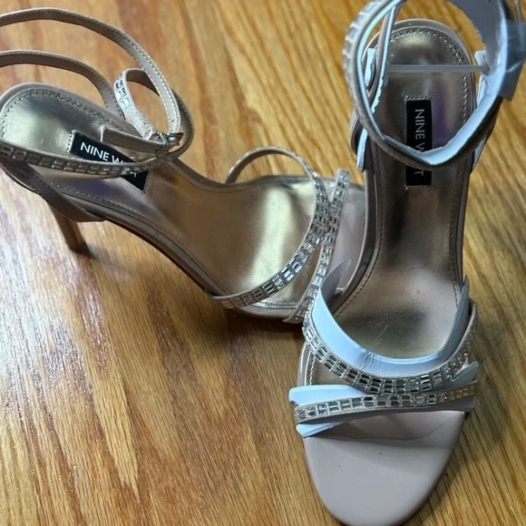 Nine West Nude Rhinestone Ankle-Strap Heels – Elegant Dress Pumps ✨ - Picture 3 of 6